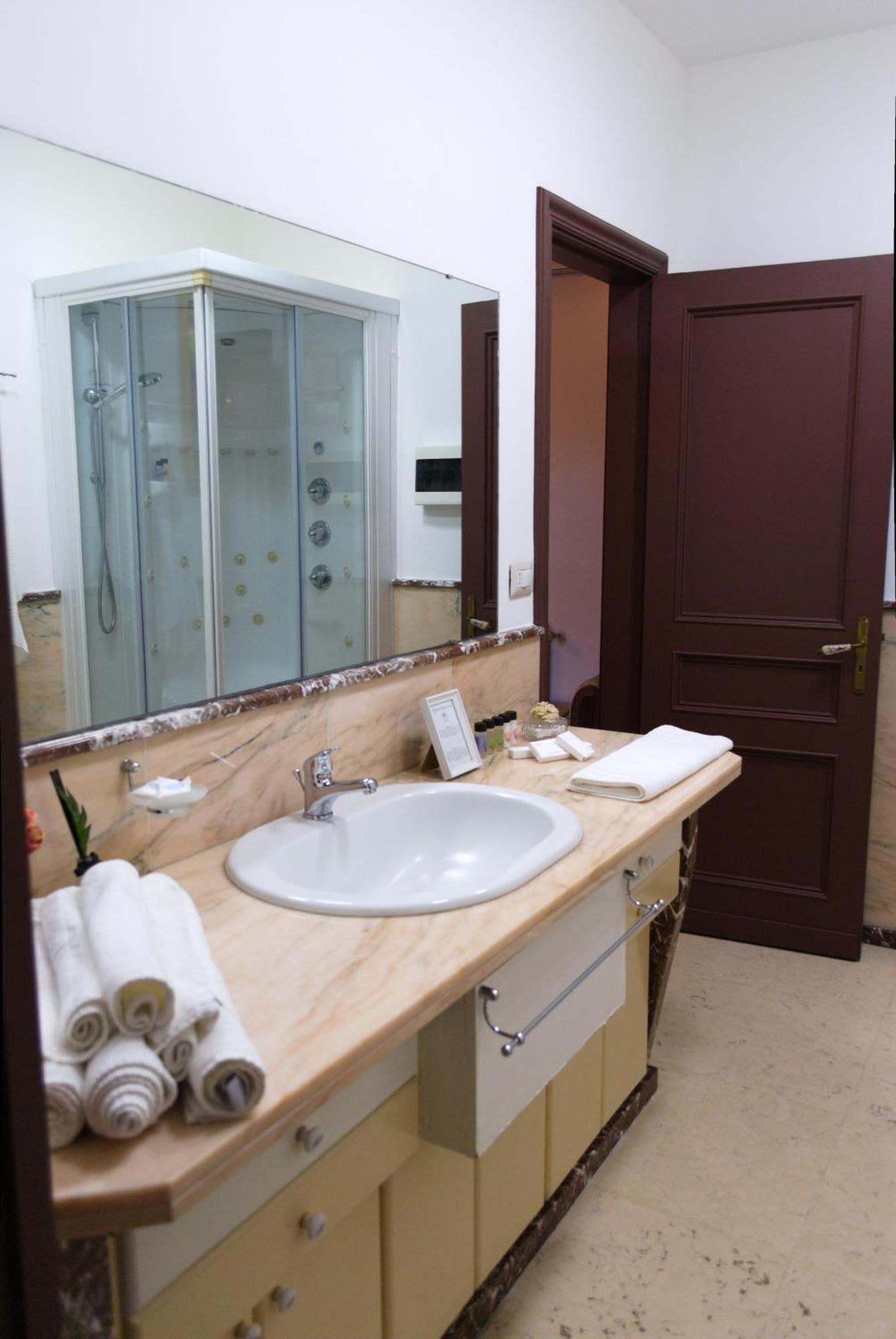 אסראלה Allure Palace מראה חיצוני תמונה